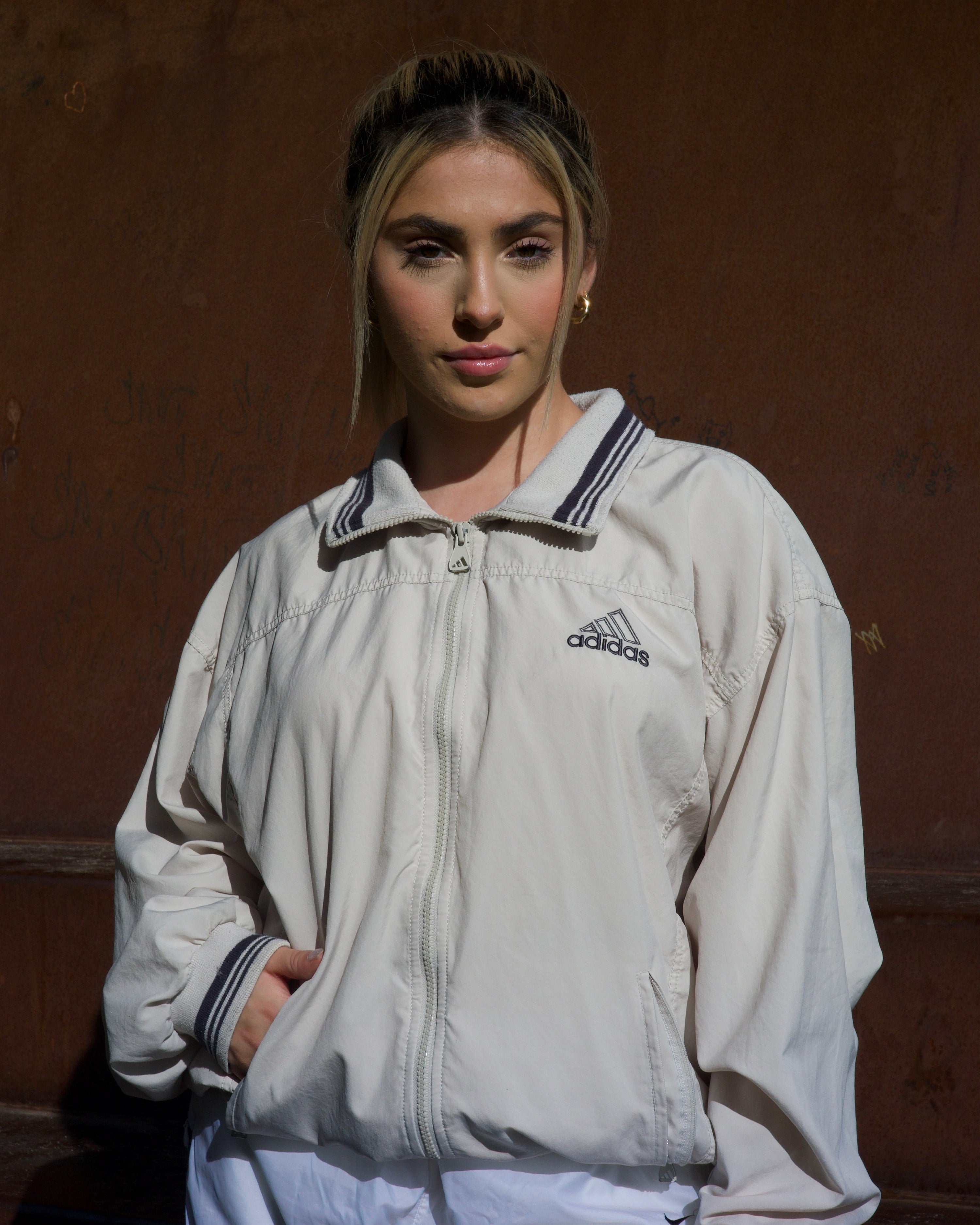 Timeless Threads: Unveiling Classic Vintage Clothing Brands