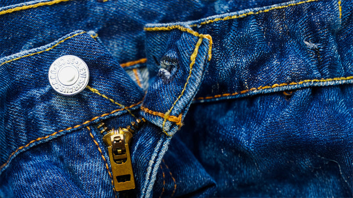 The Ultimate Guide to Vintage Clothing: How to Identify Authentic Pieces